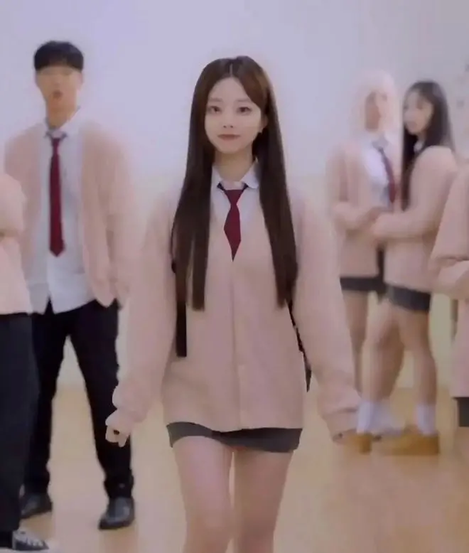 《我的女朋友和我三个妹妹们》：当青春恋爱撞上奇幻日常，四倍甜蜜的惊喜！